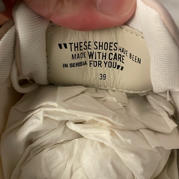 NWT VOILE BLANCHE STORM 015 WOMAN
Suede And Technical Fabric Peach-White Sneaker - Picture 16 of 16